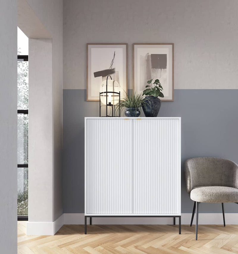 Highboard cabinet clearance
